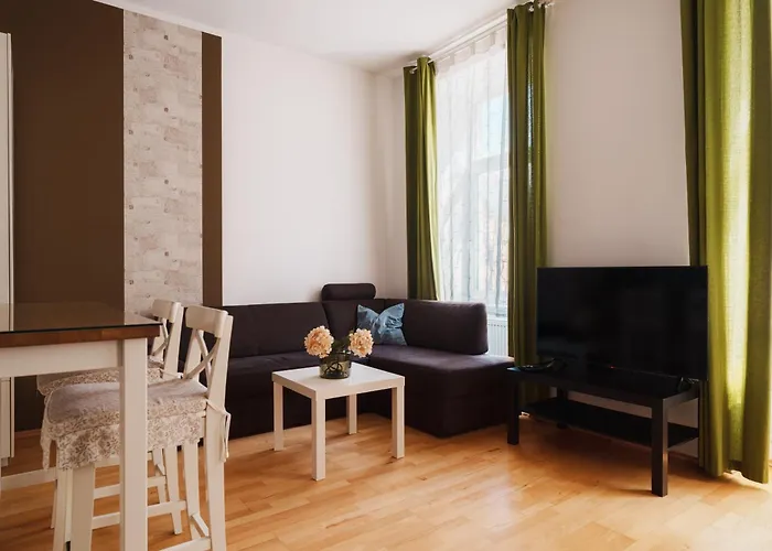 Cozy 2-room